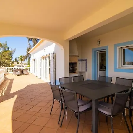 Parque Da Floresta 209 With Pool On Golf Villa