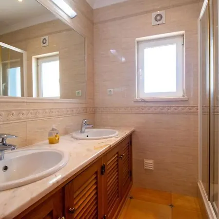 Parque Da Floresta 209 With Pool On Golf 别墅